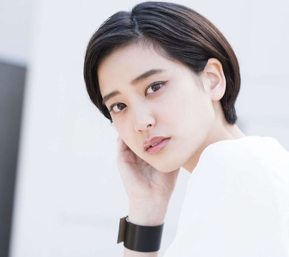  p>山崎纮菜(hirona yamazaki),1994年4月25日出生于日本千叶县,日本