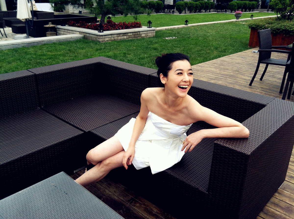  p>甄锡,1985年7月4日生于 a target="_blank" href="/item/广西壮族