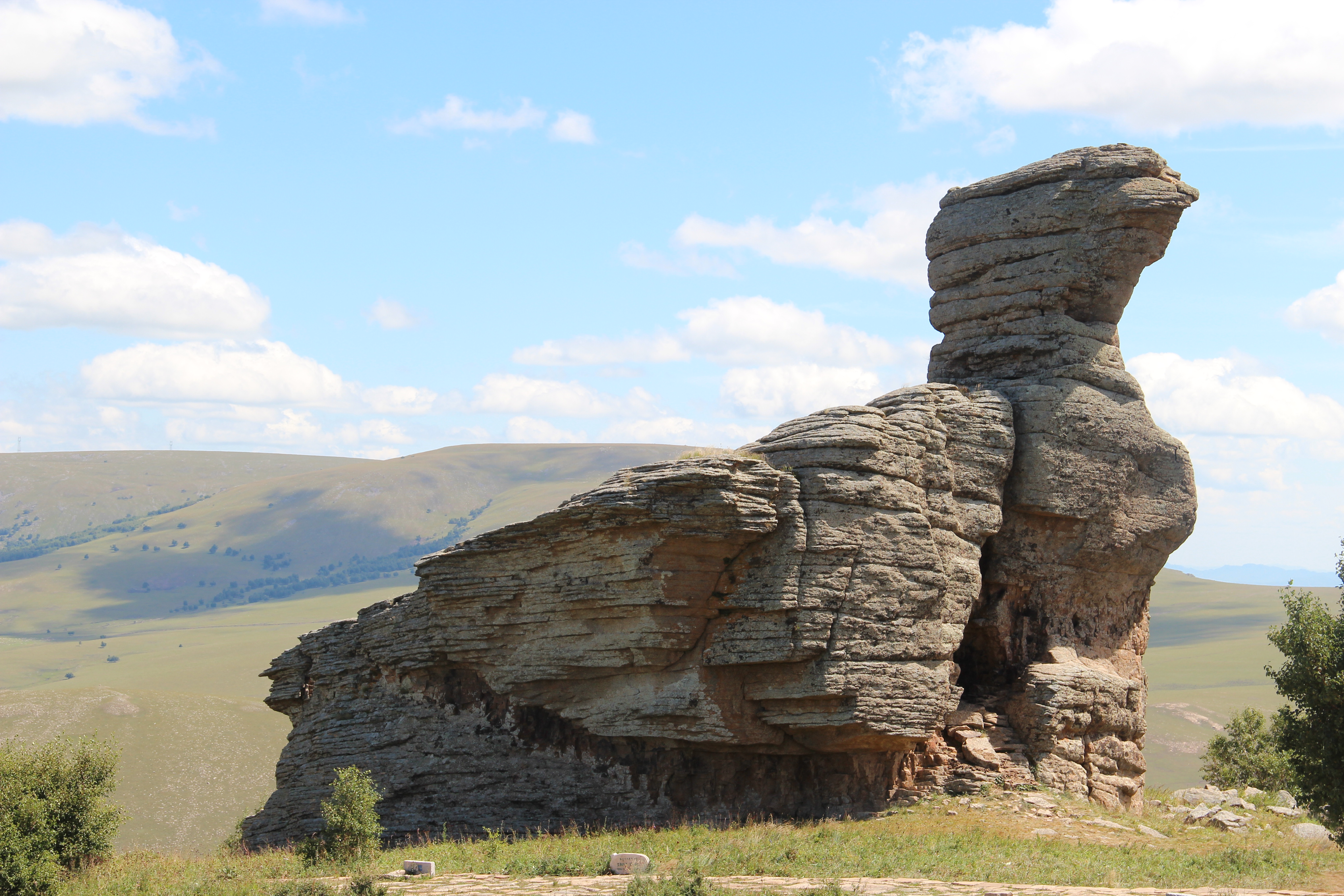 内蒙古自治区赤峰市阿斯哈图石阵旅游区
