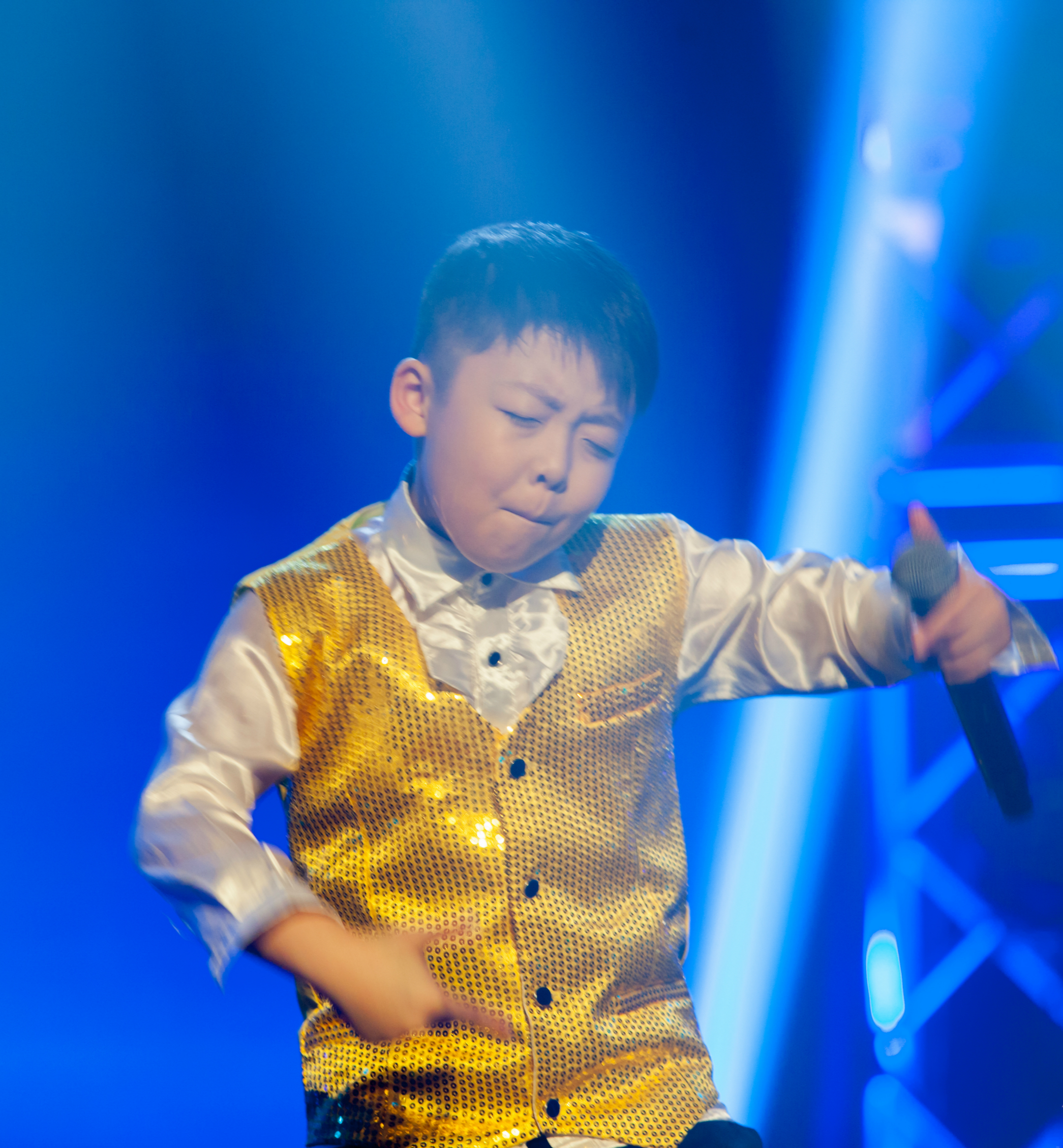  p data-id="gncnnsq9gn">李成宇 i>( /i>jeffrey li i>) /i>,2005年3