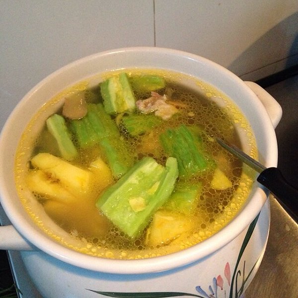 苦瓜菠萝鸡汤
