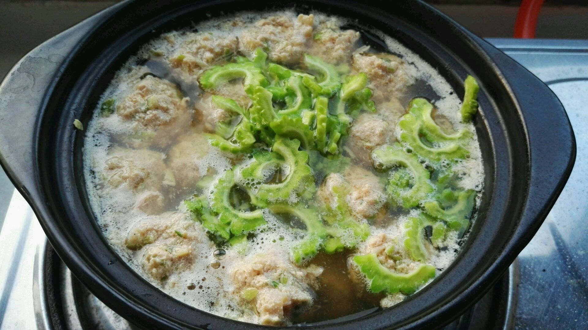 砂锅苦瓜牛肉汤