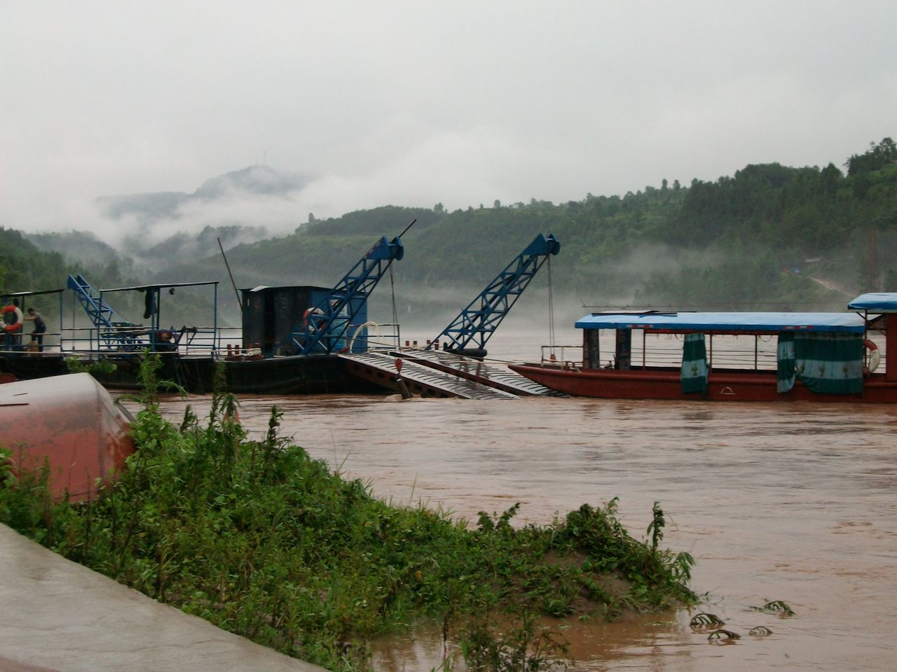 铁佛镇地处川东北低山区,位于 a target="_blank" href="/item/通江县
