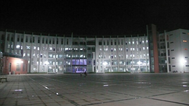 2 high school) /i>,简称望江二中,始建于1958年,1980年被确定为安庆