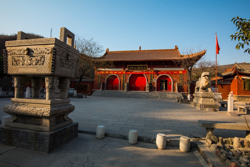  p>圆融无碍禅寺,位于河南省 a target="_blank" href="/item/焦作">