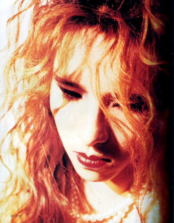 data-id="gocrbsbzjx">yoshiki,本名林佳树,1965年11月20日出生于日本