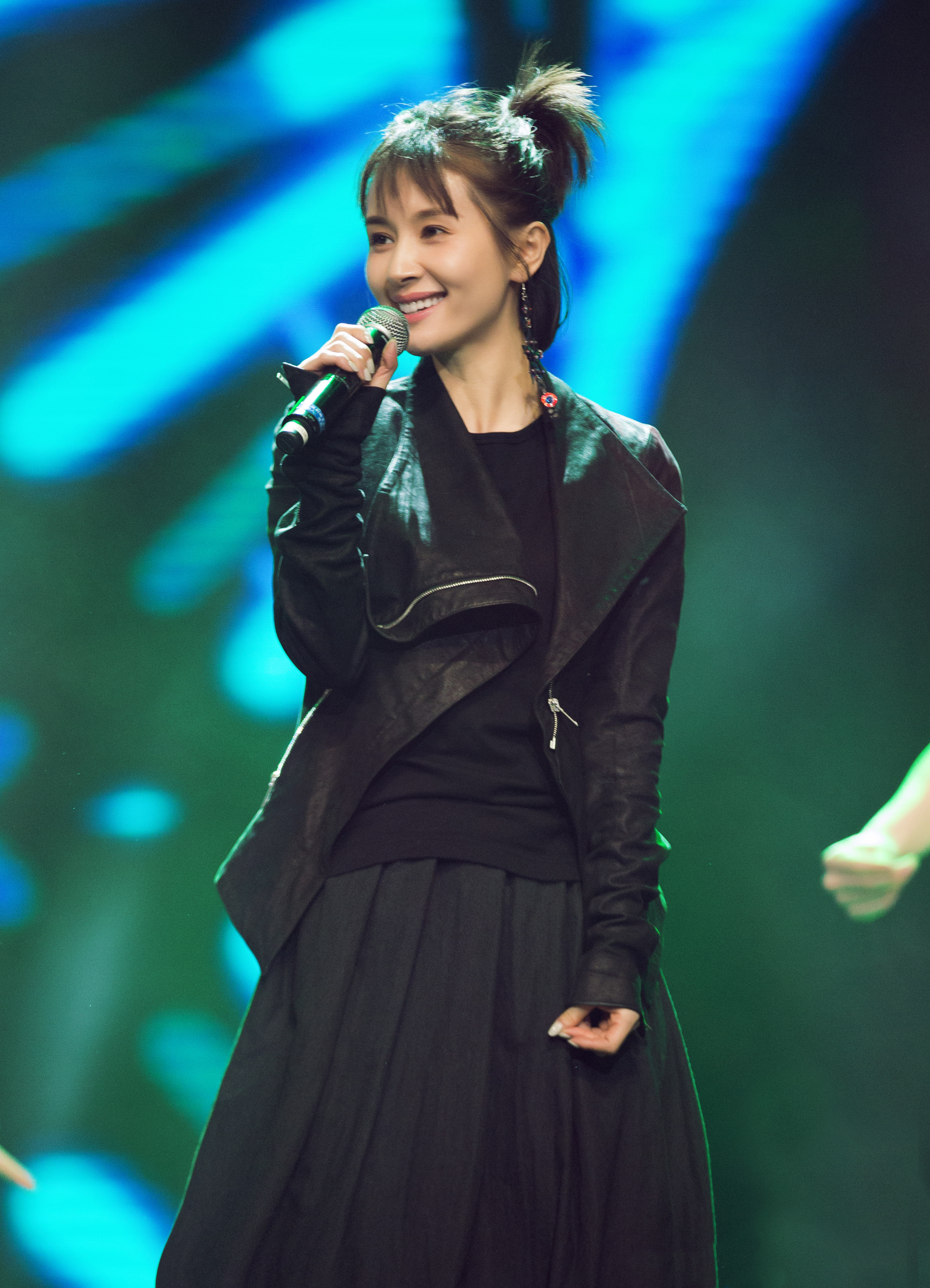 class="ref" data-ctrid="2klv8zkzlcq">王子文,原名王蒙蒙 /span> 