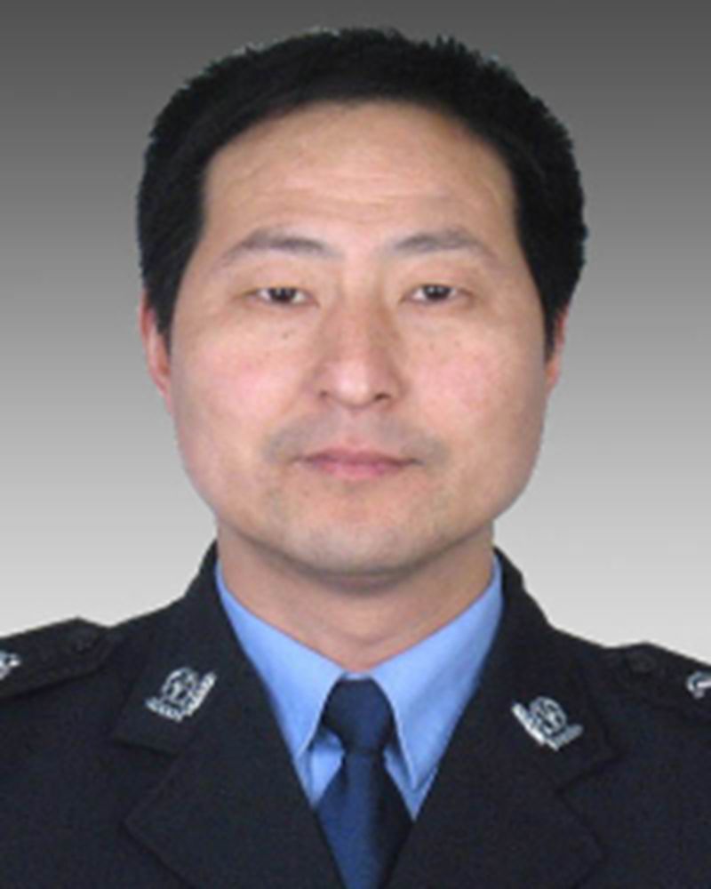  p>冯明发,男,汉族,1968年9月生,籍贯安徽定远,在职大学学历,军事学