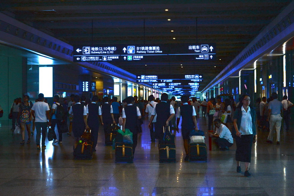  p>上海虹桥站(shanghai hongqiao railway station),位于中国 a