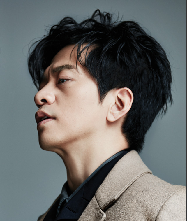  p>李健,1974年9月23日出生于黑龙江省哈尔滨市,中国内地流行乐男歌手