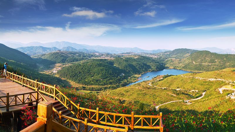  p data-id="gnwgnd5iwe">大帽山位于中国 a target="_blank" href="