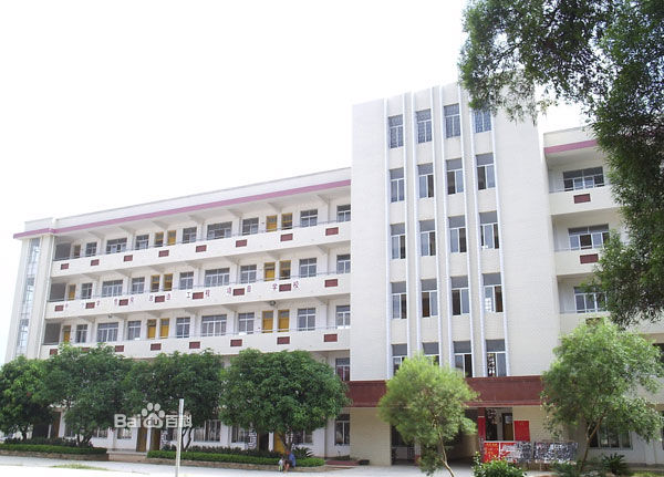 灵山县旧州中学