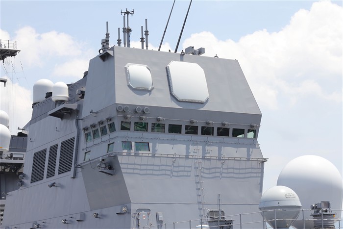  p>伊势"号是日本最新一艘超大型直升机驱逐舰.