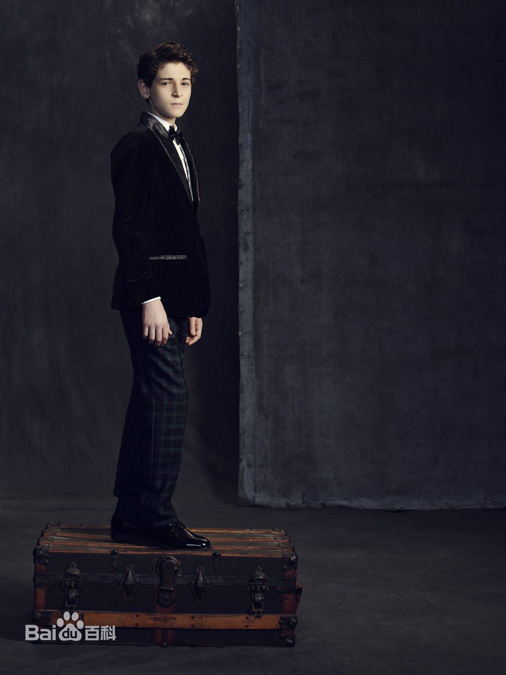  p>大卫·马佐兹(david mazouz),2001年2月19日出生于美国加利福尼亚