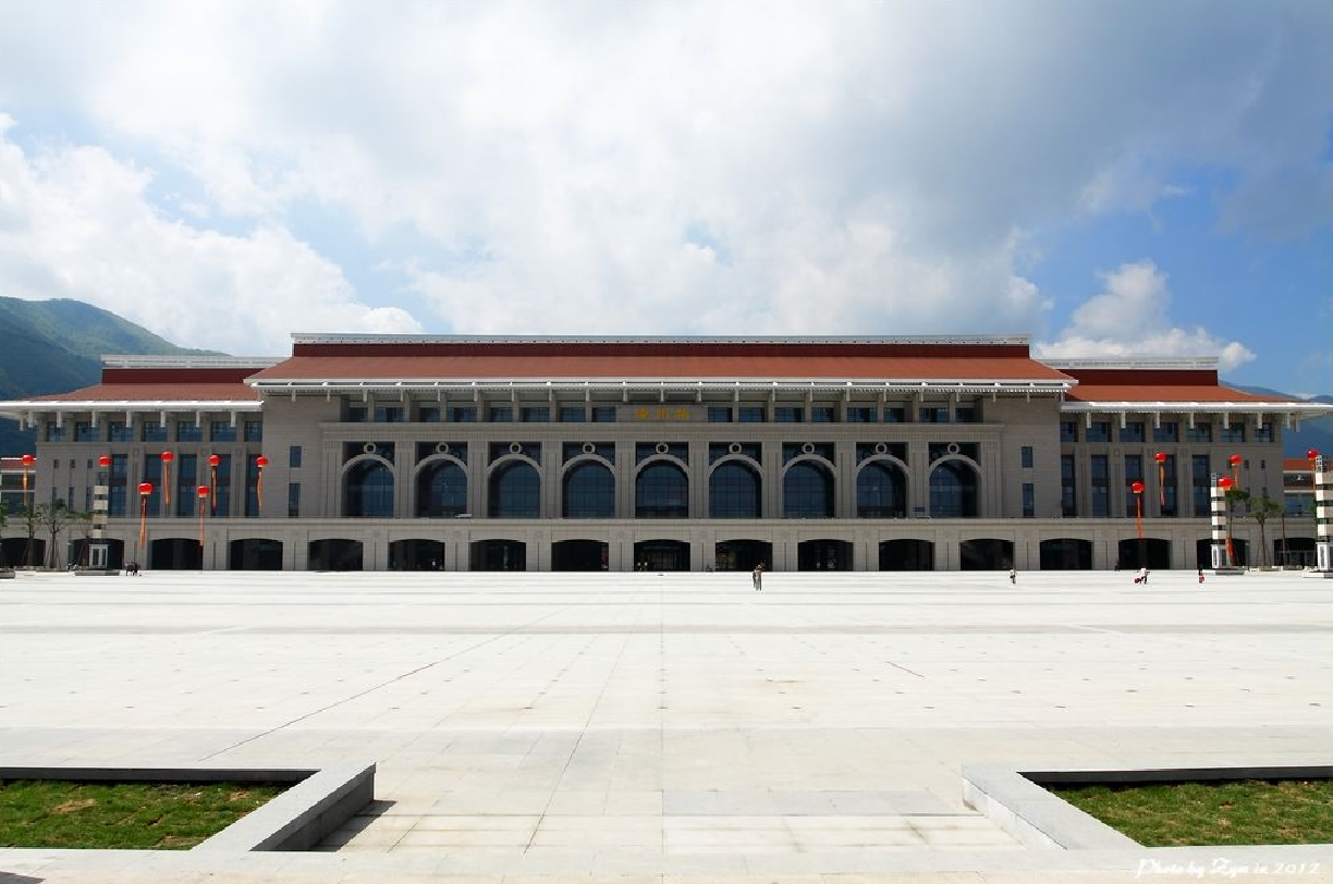 厦深铁路漳州站