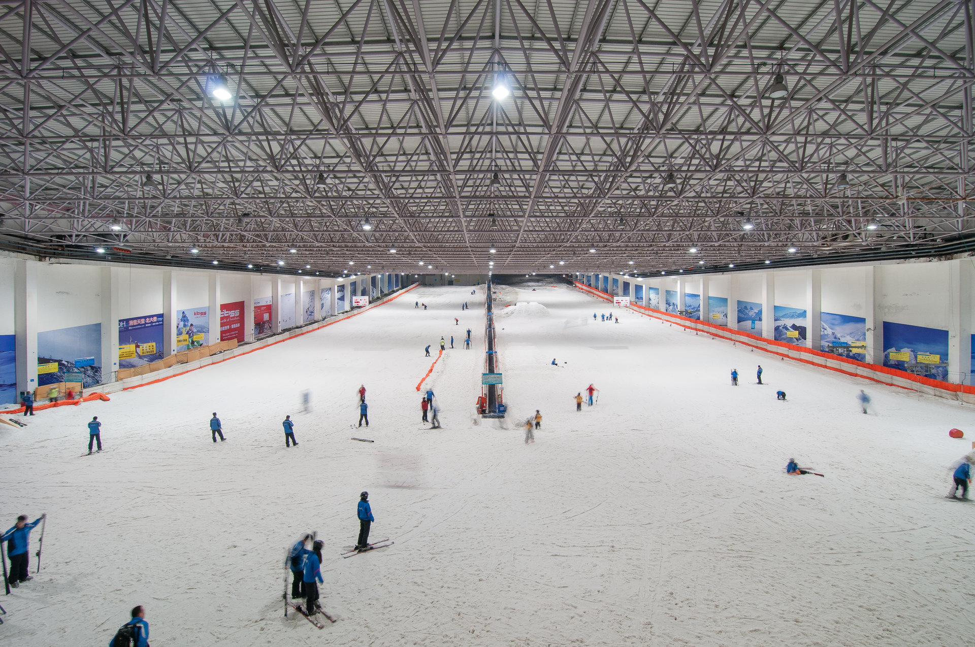  p>柯桥酷玩小镇位于绍兴市柯桥区柯岩街道,核心区域占地3.