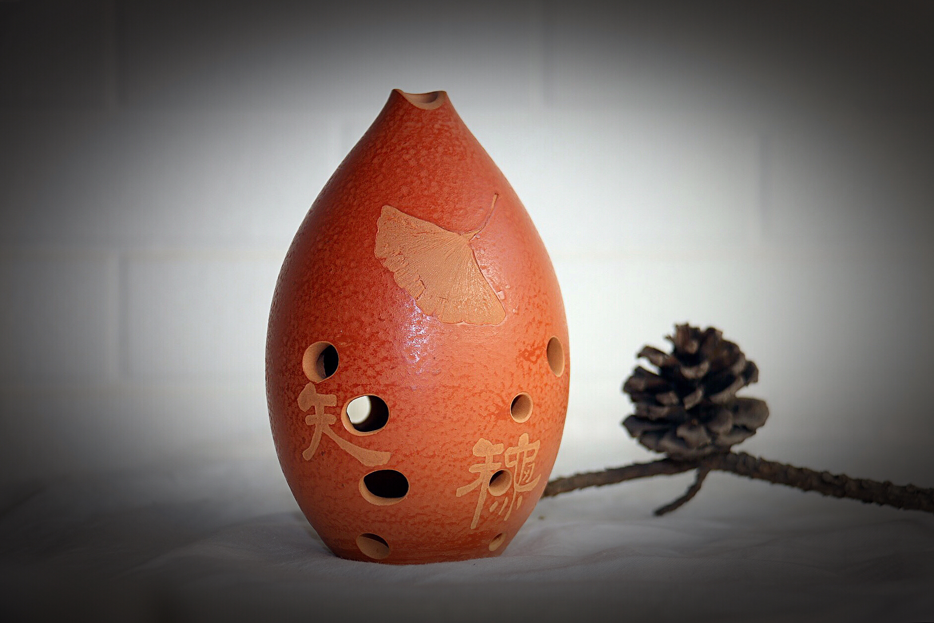  p data-id="gnti6m5anb">埙是汉族特有的闭口吹奏乐器,音色朴拙抱素