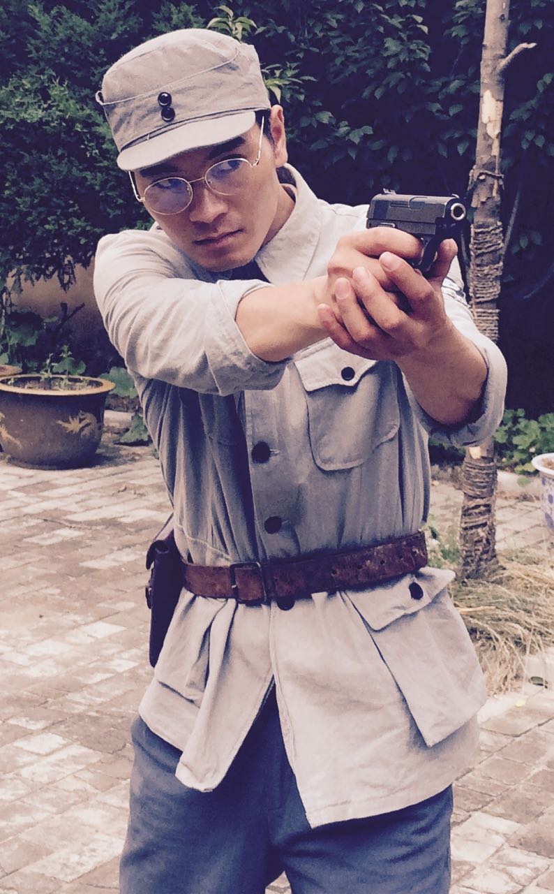  p>李通,影视演员,2017年4月参演现代都市情感悬疑的电影 a target="