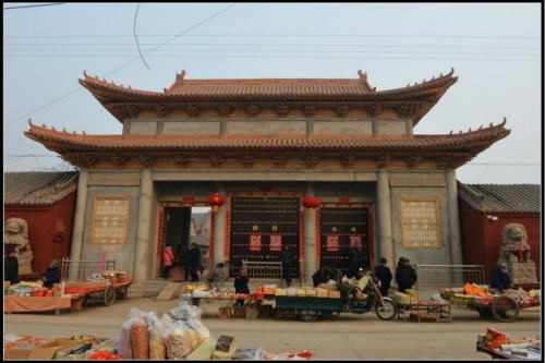  p data-id="gnwom0v9jw">高臾奶奶庙位于磁县县城北7公里的 a target