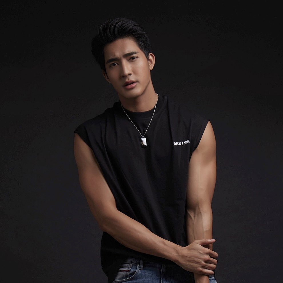 3o4n2">皮拉帕·瓦塔纳汕西瑞(earth),1994年2月23日出生于泰国曼谷