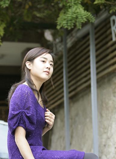 即文根英(误译),生于1987年5月6日,韩国影视女演员
