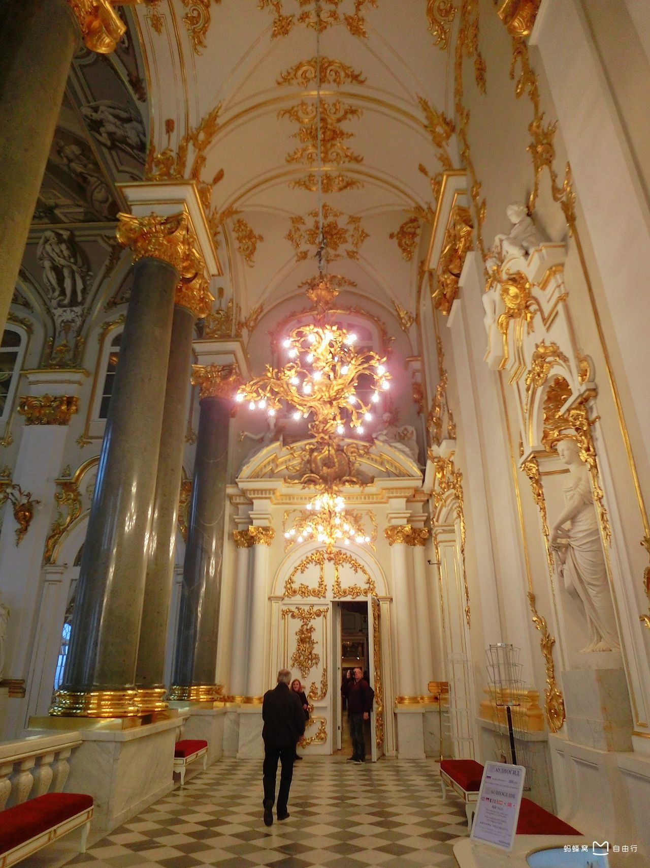  p>冬宫( winter palace,俄文:Эрмитаж)是俄罗斯国家博物馆 a