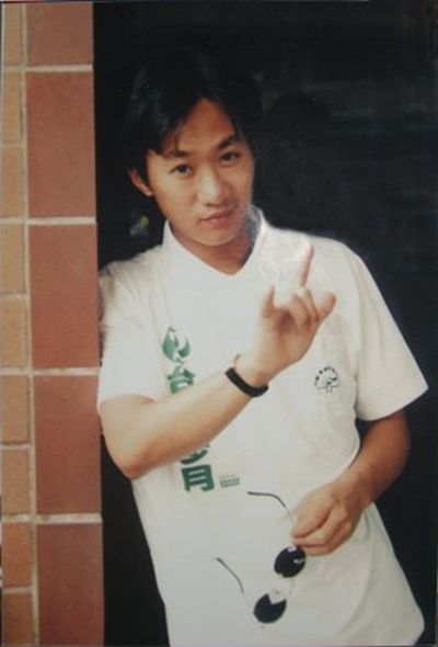  p>黄家驹(1962年6月10日—1993年6月30日),出生于中国香港,祖籍广东