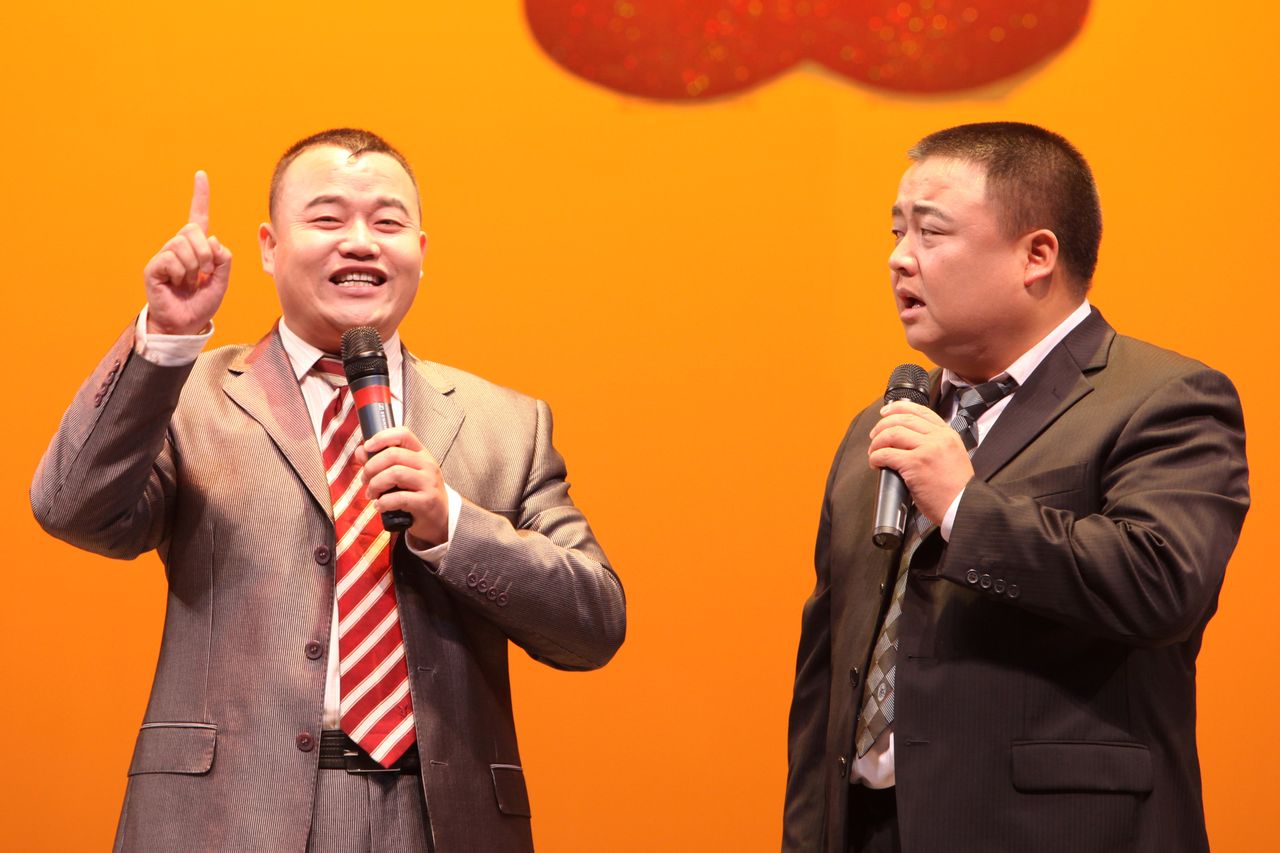 "gnvej1erjv">安冬,汉族,1975年出生于四川成都金堂,中国内地相声演员