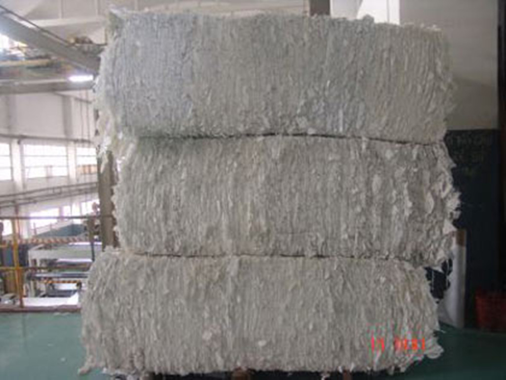  p>阔叶木浆纤维如桦木,杨木,椴木,桉木,枫木等,阔叶木纤维短,一般