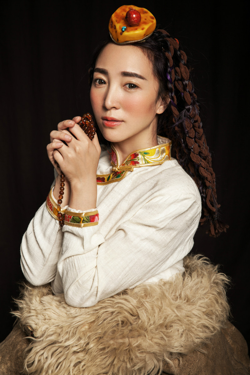  p data-id="gnwkp1j659">阿斯根,女,中国藏族,歌手,2014年受邀担任 a