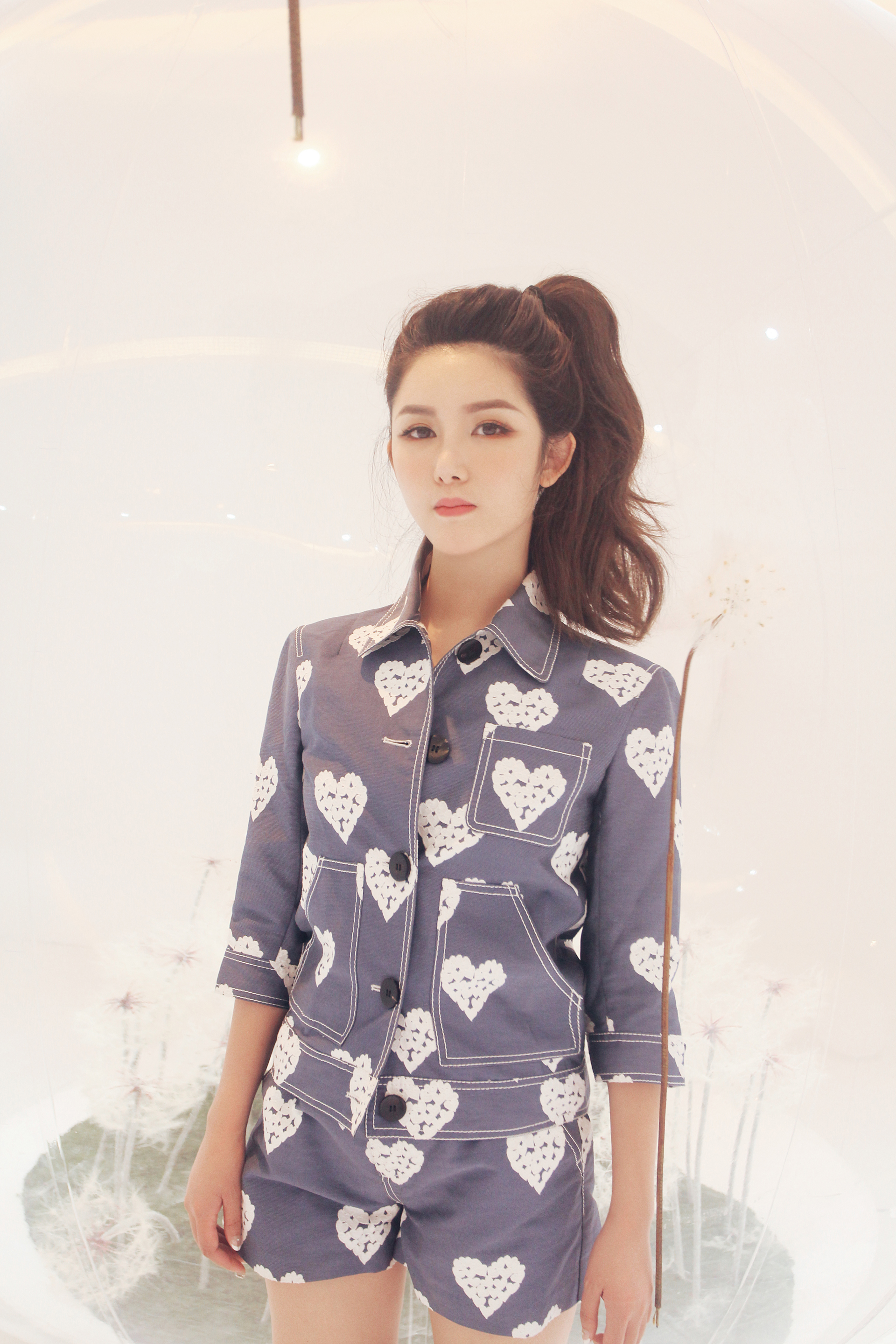  p>郑舒尹(suby cheng),1985年1月16日出生于中国台湾,美籍华裔电子乐