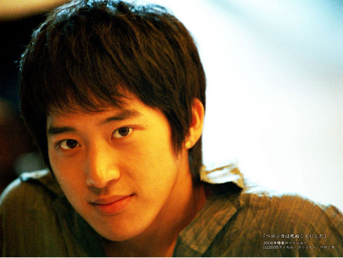  p>李莞(lee wan),本名"金亨洙",韩国男演员.