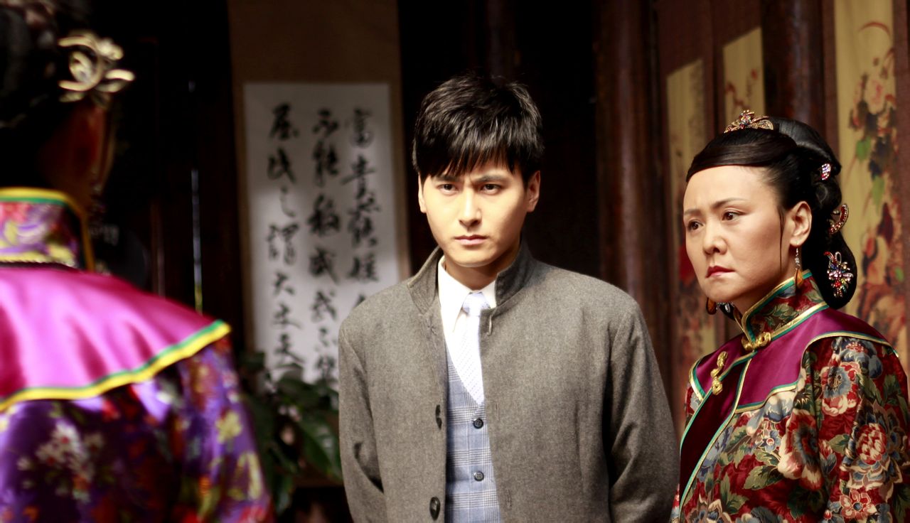 《深宅大院》是田少波执导,丁宇辰,陈真希领衔主演的数字电影