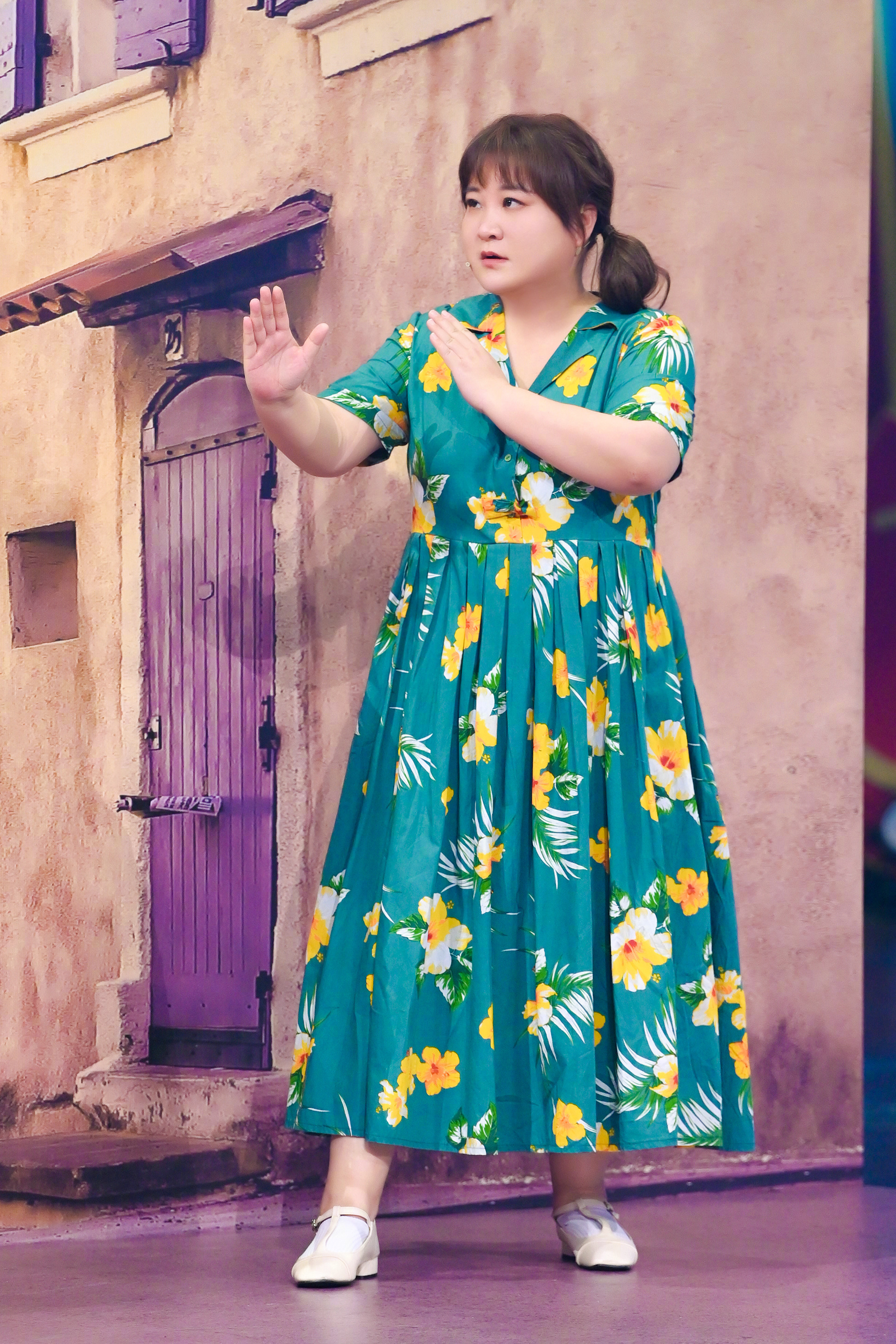  p>贾玲,1982年4月29日出生于湖北省襄阳市宜城市,中国内地喜剧女演员