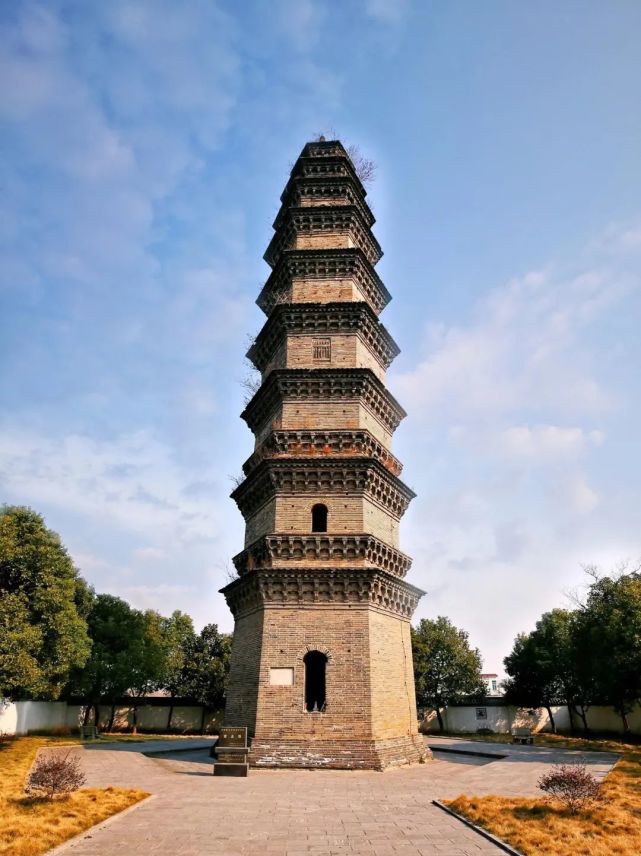 黄金塔,位于安徽省芜湖市 a target="_blank" href="/item/无为市