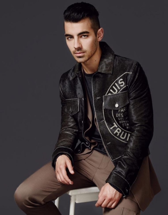  p>乔·乔纳斯(joe jonas),1989年8月15日生于美国亚利桑那州