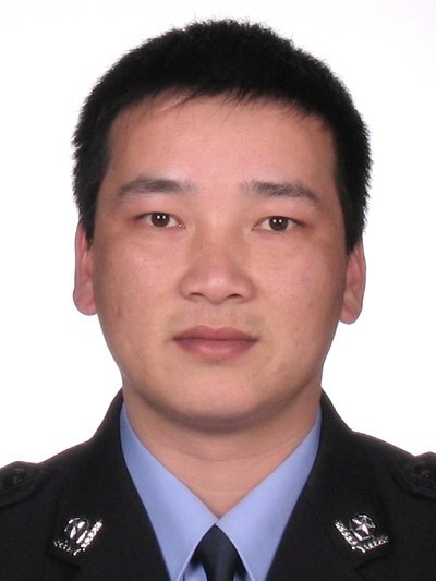 "skhndptper4l">现任浙江省温州市永嘉县公安局党委副书记,常务副局长