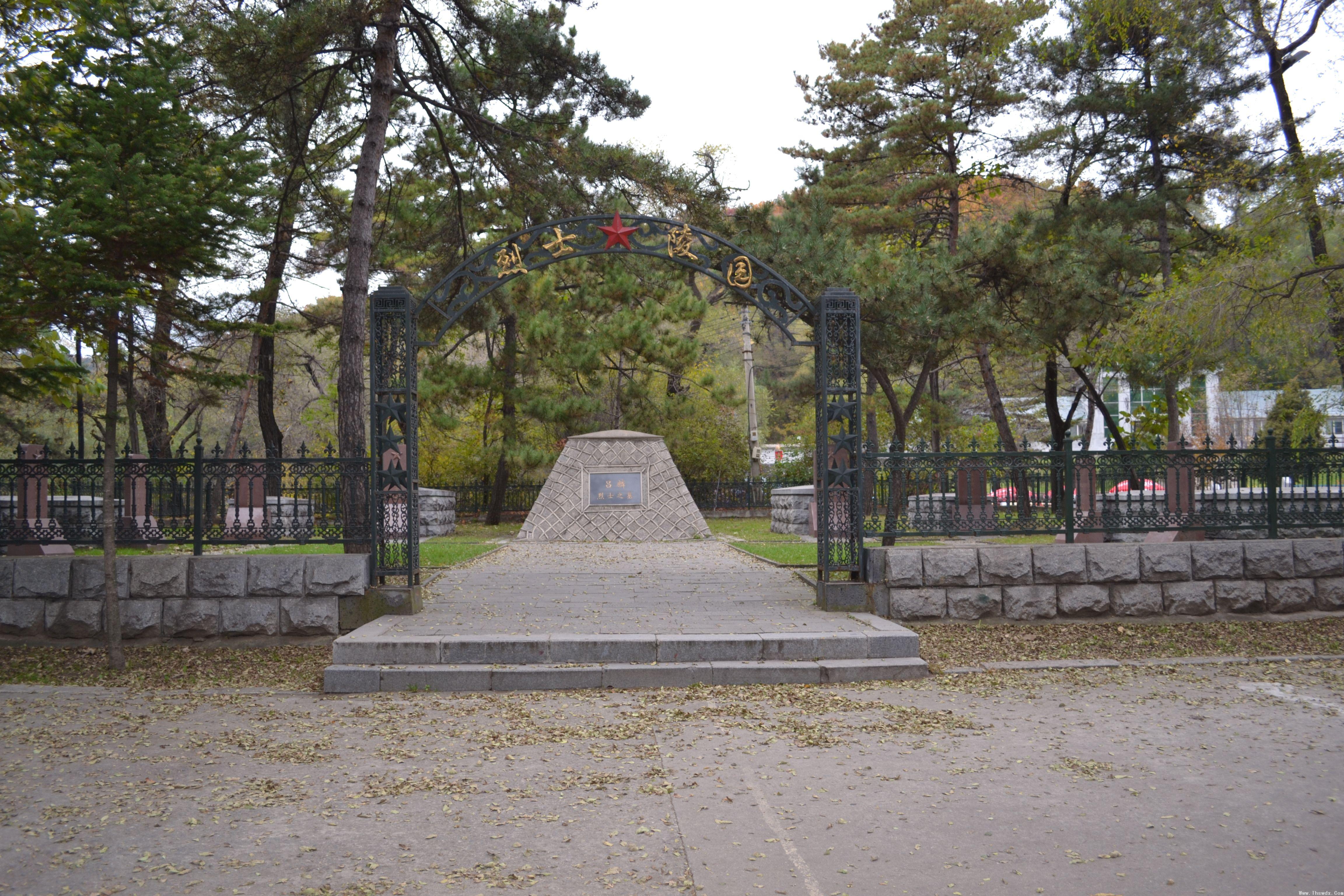 海城玉皇山烈士陵园