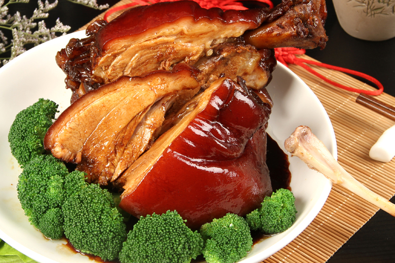  p>猪蹄膀是一道家常菜肴,主要材料是猪蹄 /p>