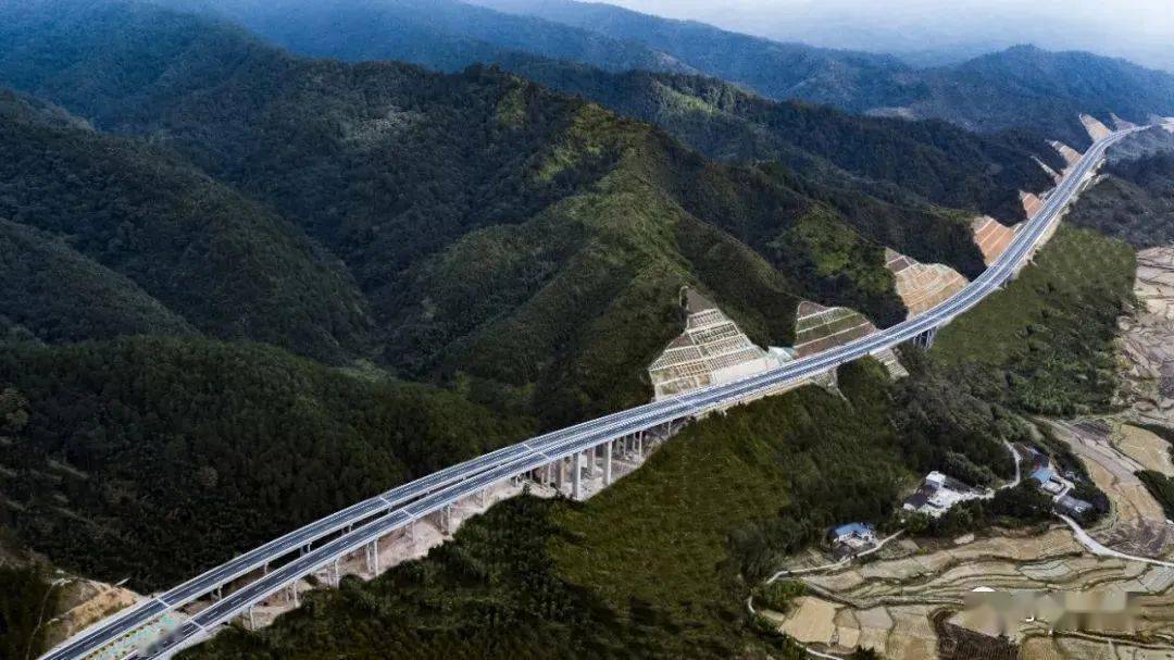  p>莆田—炎陵高速公路 i>(putian–yanling expressway) /i>,简称"莆