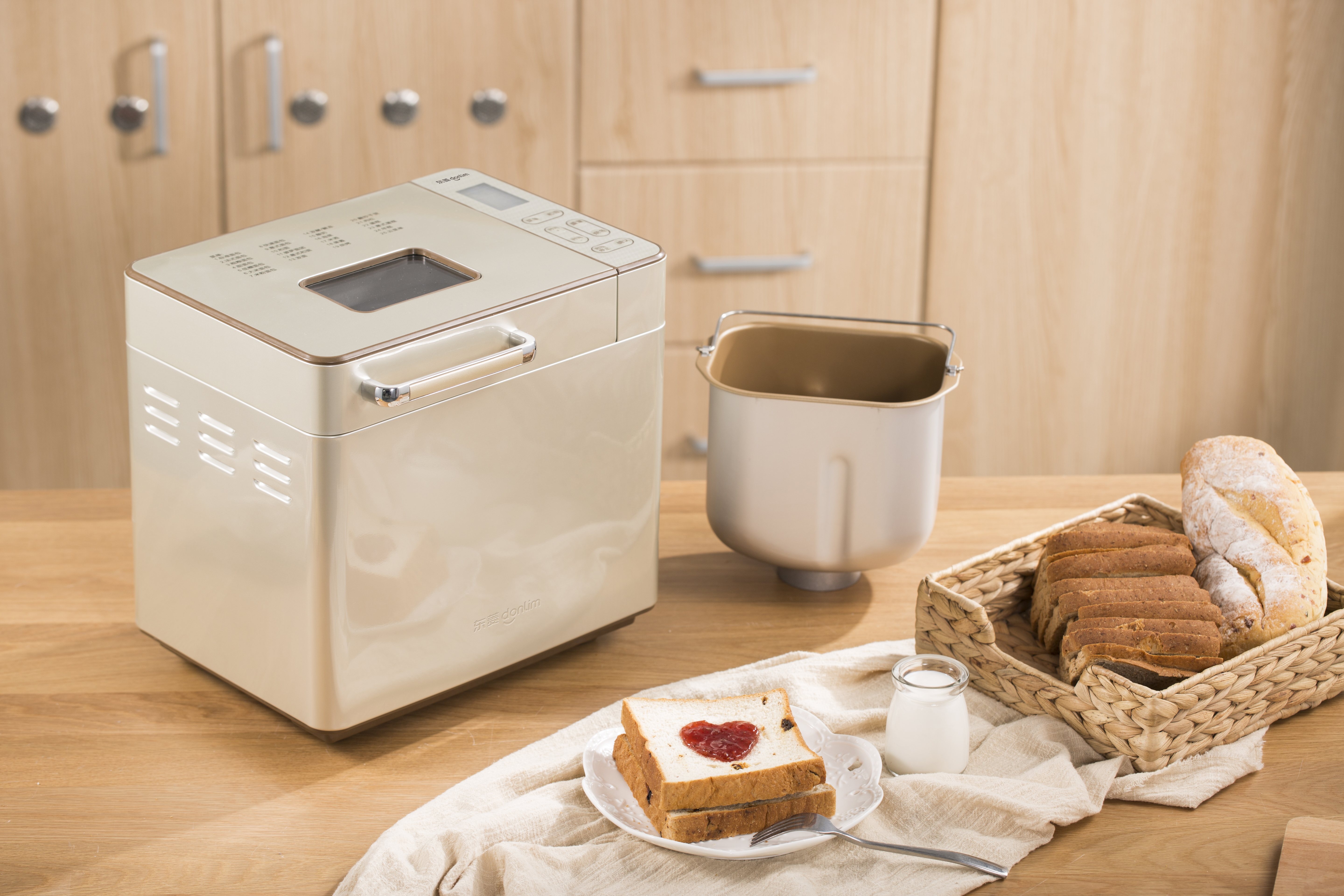 东菱家用全自动面包机