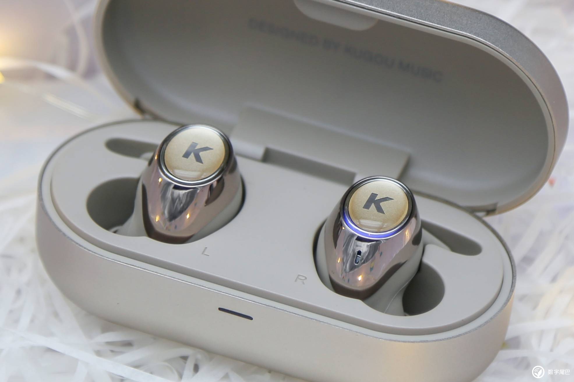  p>酷狗x5是酷狗旗下的一款入耳式耳机 /p>