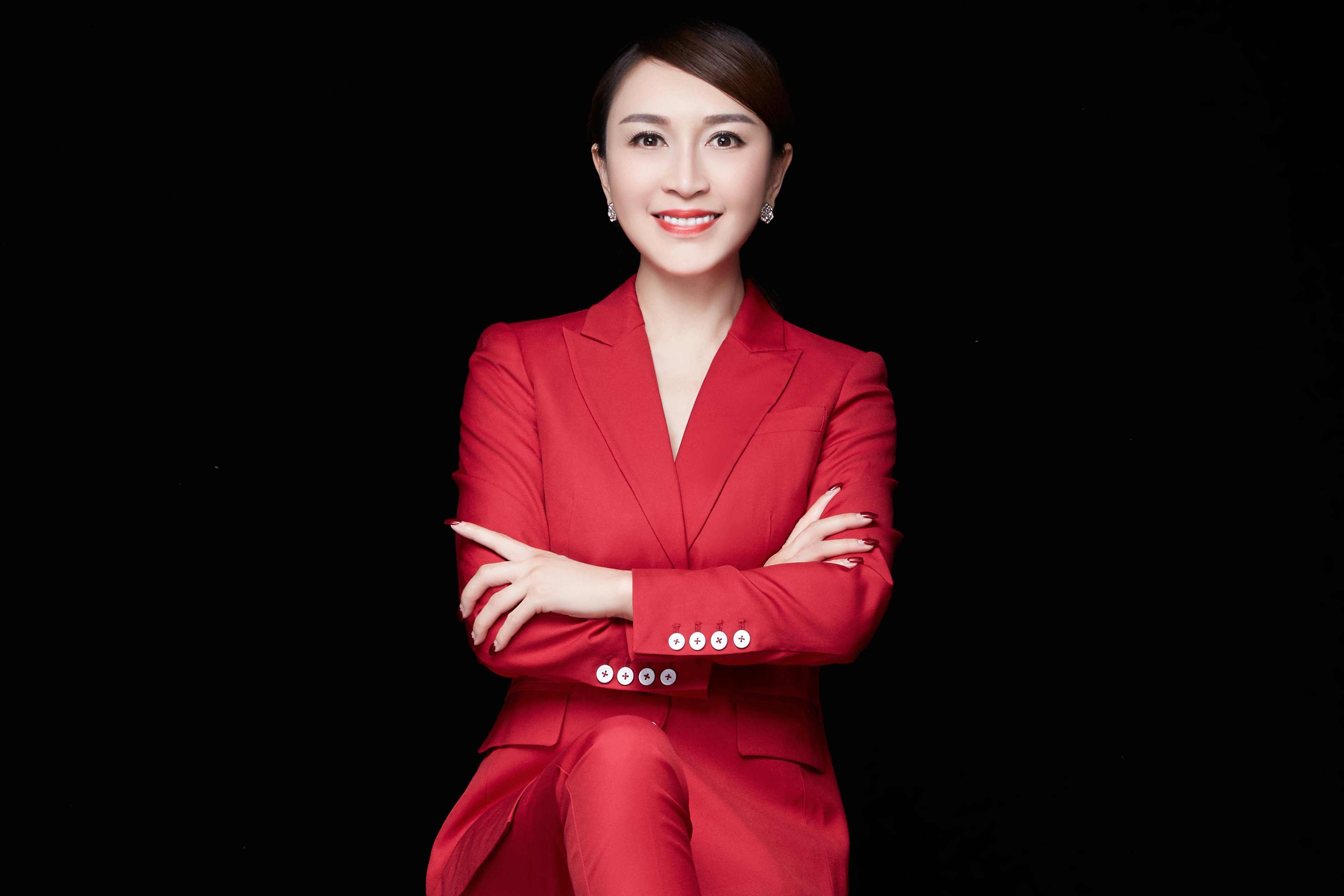 古一彤,女,2010年加盟广东电视台公共频道主持人.