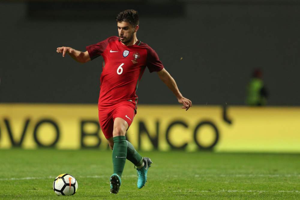 内维斯(rúben neves),1997年3月13日出生于葡萄牙莫泽洛斯(mozelos)