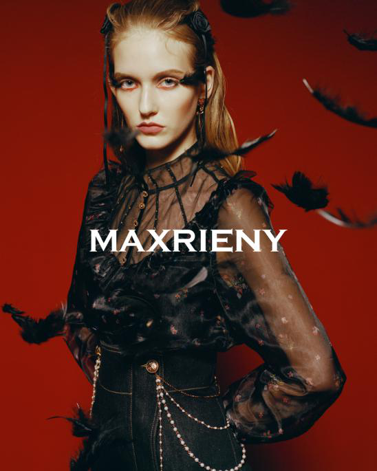  p>设计师品牌maxrieny成立于2007年,由设计总监王思元sara wong和