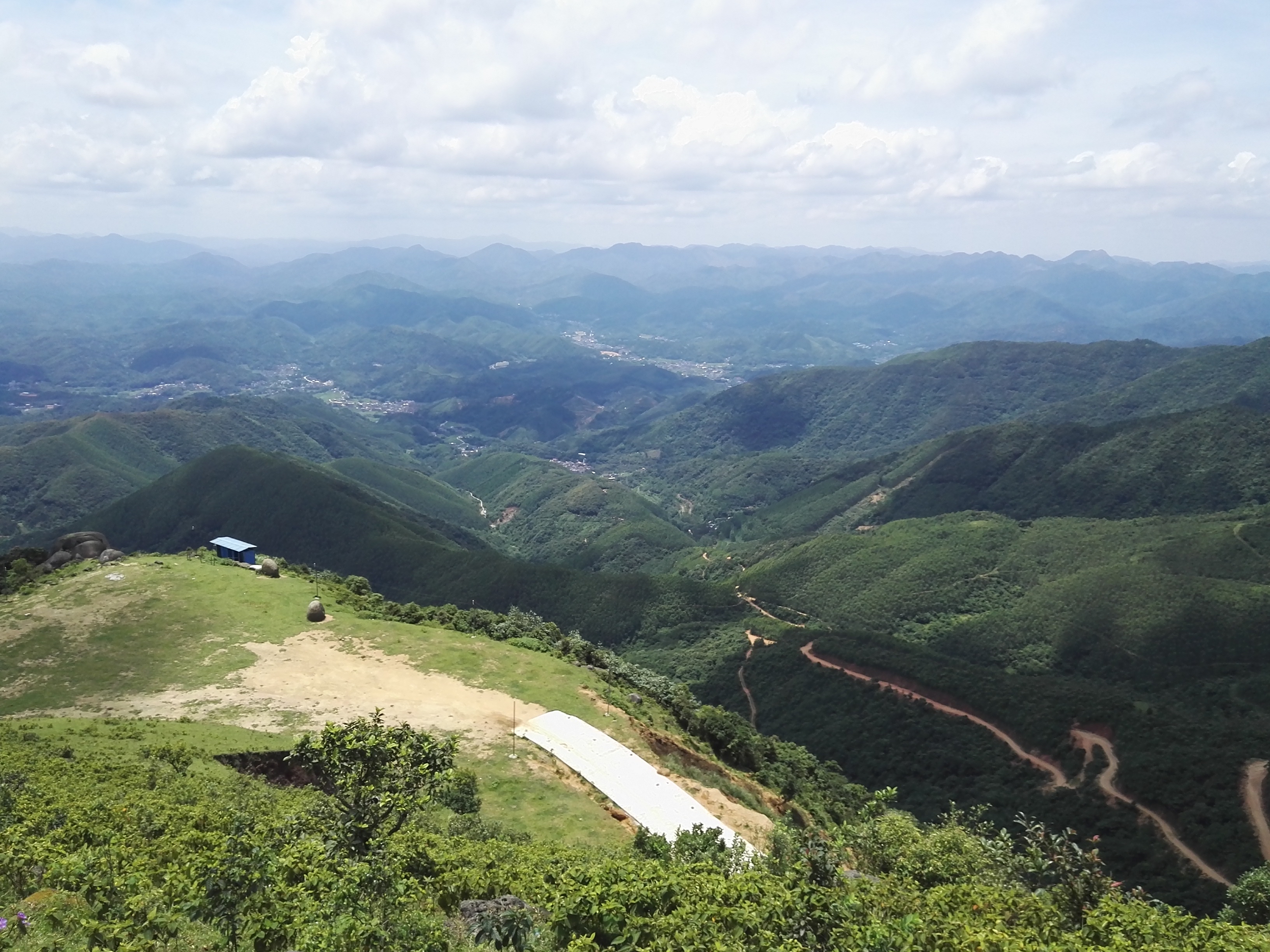 云飞嶂