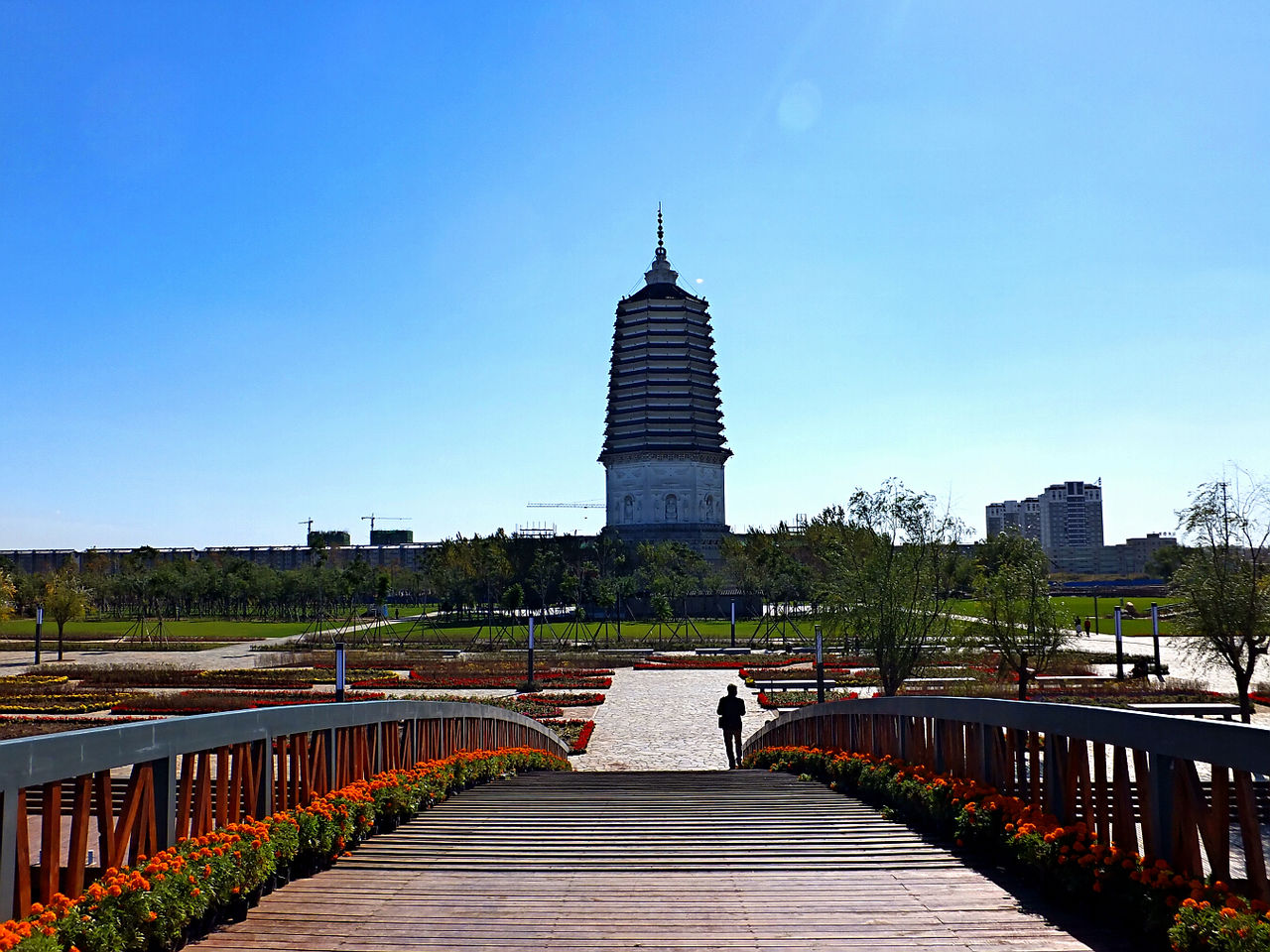  p data-id="gn2oaoybsx">无垢净光塔 位于沈阳市浑南区白塔堡,塔身