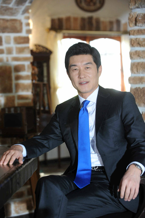  p>金相中(         ),1965年8月6日出生于首尔,毕业于 a target="