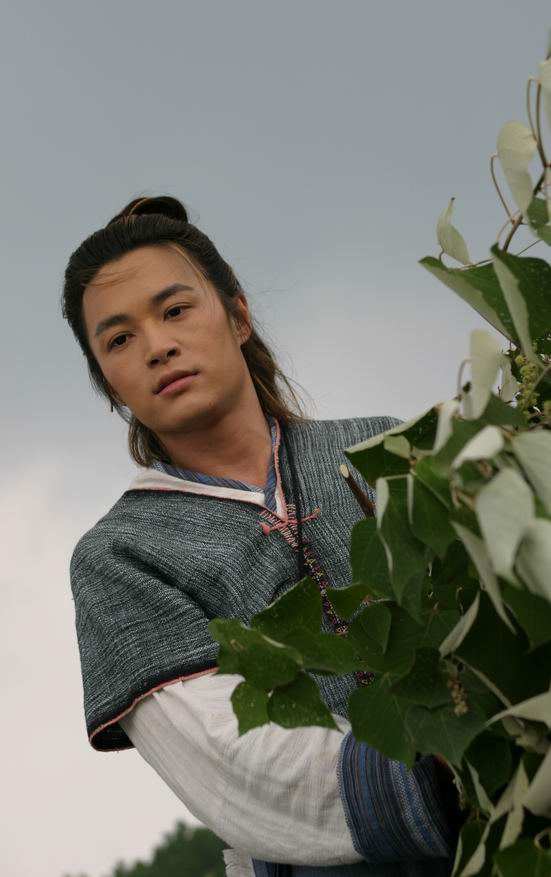  p>严明 i>(1970年-2023年2月23日) /i>,男,汉族,原南京市话剧团演员