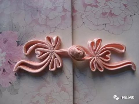 古人服饰上的“纽扣”，揭露了怎样历史的恩怨与传统的启示？_百科TA说